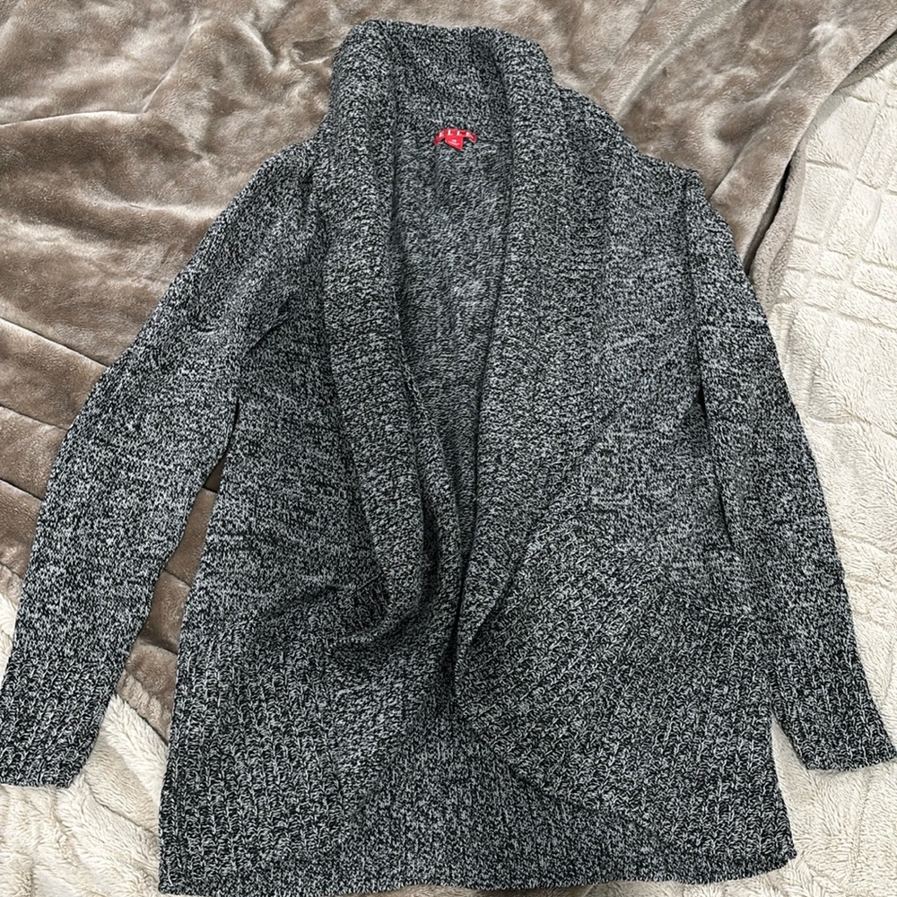 GUC Elle cardigan size XS (Kohl’s discontinued)